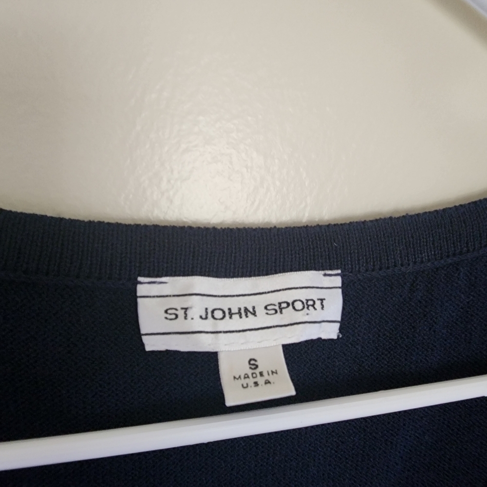 St. John Sport Navy Blue Knit Sleeveless Shell Top Tank Made in USA Size Small - Picture 9 of 9